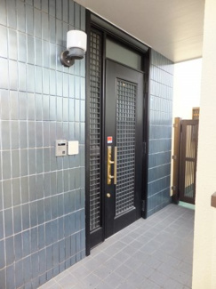 【玄関】 | シェアハウス・ブルーメン | オートロック付きの玄関です☆