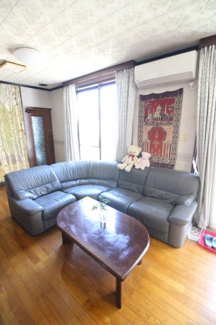 【居間・リビング】 | シェアハウス・ブルーメン | ソファでゆっくりとくつろげます☆