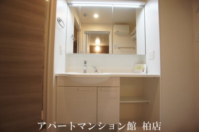 マノア・ロアの洗面所