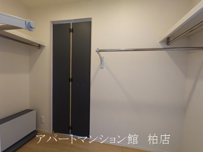 マノア・ロアの設備