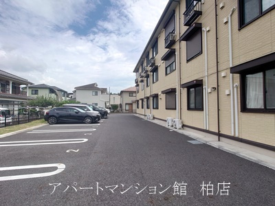 マノア・ロアの外観
