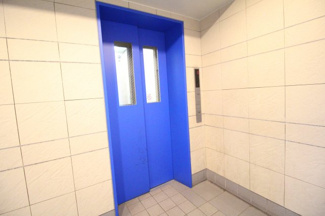 【その他共用部分】 | エレベーターを完備したマンション♪