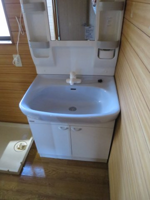 【独立洗面台】 | 祖師谷テラスハウス | 使いやすい独立洗面台です
