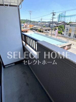 【バルコニー】 | ファミールＮ | 暖かな日差しのふりそそぐバルコニー