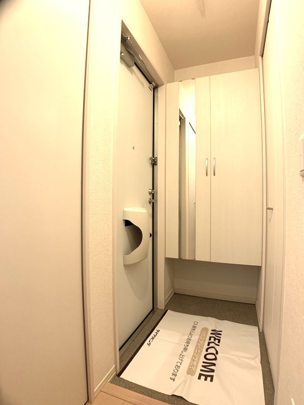 グリッターヴィヴィBの玄関