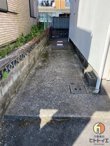 若葉荘のその他|物件入り口です