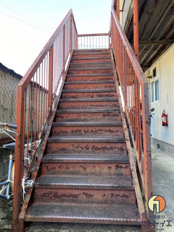 若葉荘のその他共用部分|階段です