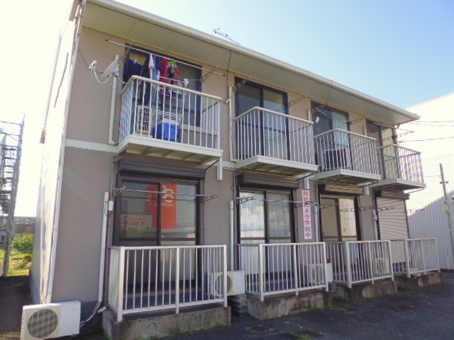 シャレード神田の外観