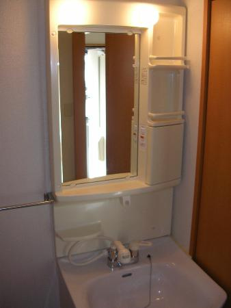 サンシルフィーCの独立洗面台|お写真は同タイプのモデルです。