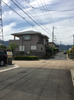 【前面道路含む現地写真】 | 北側6ｍ道路（東側から）