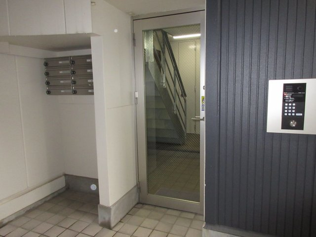 Kairos東日暮里のエントランス