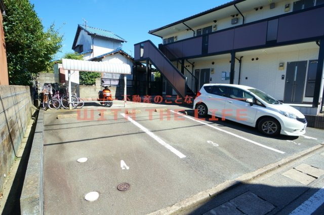 セジュールＦＫ【キャッシュバック対象】の駐車場|車をお持ちの方に嬉しい駐車場付きの物件です