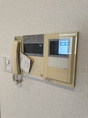【セキュリティ】 | マ・シェリ | 防犯対策に有効なカメラ付きインターホン！突然の来客にもバッチリ対応できちゃいます☆