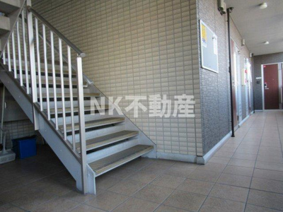 【ロビー】 | Four Seasons御厨（フォーシーズンミクリヤ）（八戸ノ里賃貸） | 建物内です