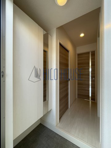 ボナール・Ｔの玄関