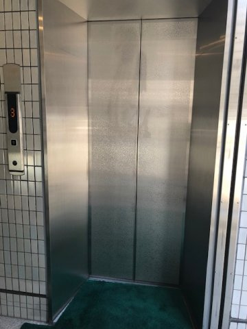 ヱルヘンビルのロビー