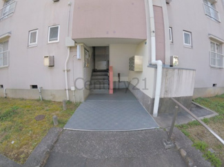 【エントランス】