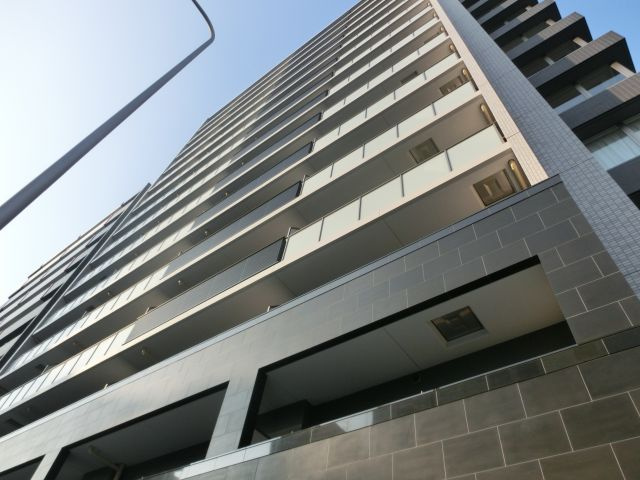 ジ・アーバネックスなんばの外観