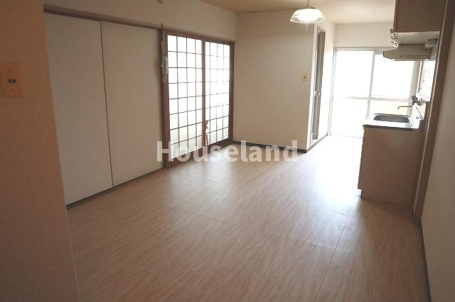 第一春日コーポの居間・リビング