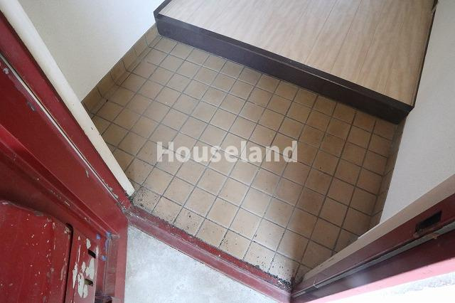 第一春日コーポの玄関