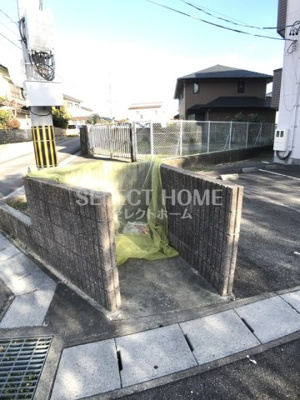 【その他共用部分】 | サウザンドベル光ヶ丘 | 駐車場があるので、車を買う予定の方も安心です