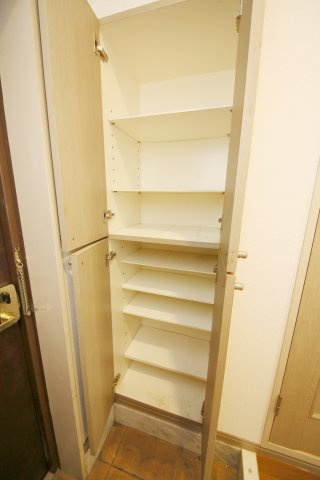 フローレンス新宮の収納