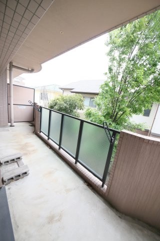 フローレンス新宮のバルコニー