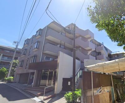 【外観】 | レジェンド横浜蒔田 | 足音等階下の心配のない1階住居のため子育てにも適した環境です。
暮らしやすさと機能性が調和したベーシックな3LDK♪