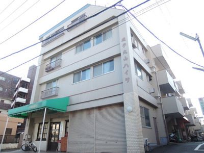 【外観】 | 磯子丸山ハイツ | 陽当たり・風通しの良い南向きです。
LDKと一体感のある使いやすいシステムキッチン♪