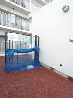 【その他共用部分】 | 敷地内ゴミ置場です。