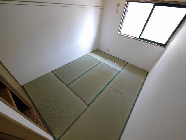 ビーラインミフネ1号館の和室