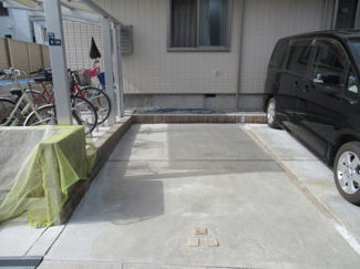 【駐車場】 | 空きはご確認ください