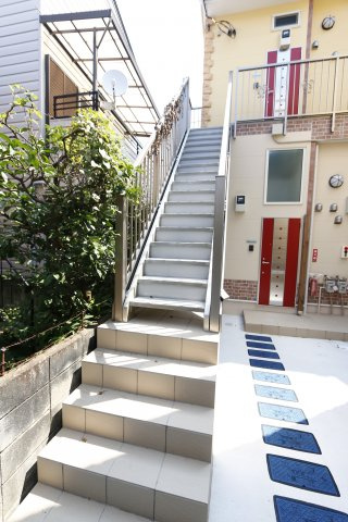 ユナイト追浜パトリスの杜のエントランス