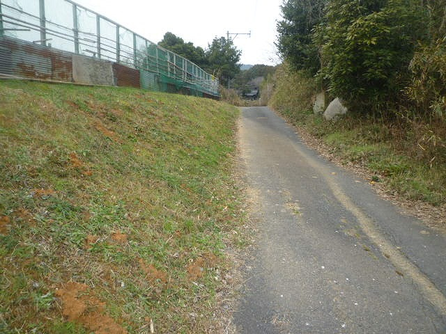 大字貫（B-5）の前面道路含む現地写真