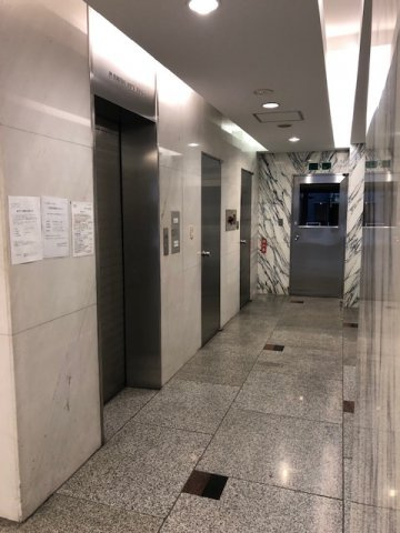 新日本橋長岡ビルのロビー