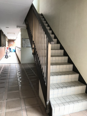 【その他共用部分】 | メゾンプリティ | 共用階段