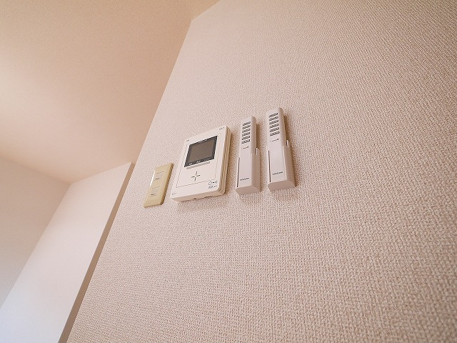 ディアス有里のセキュリティ|モニター付きインターホンです