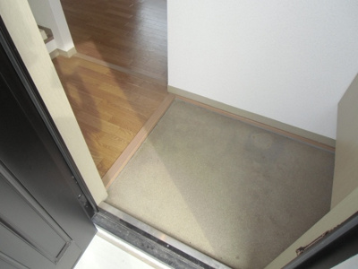 【玄関】 | ジョイフルヨコタⅡ