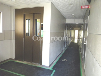 【その他共用部分】 | アールエスフラッツ | 各フロアのエレベーターです