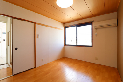 【洋室】 | カーディナル辰巳A棟