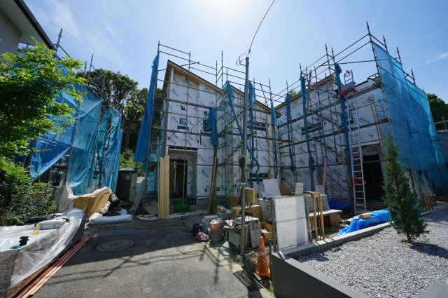 三ッ沢上町駅から平坦徒歩１１分！LDK１７．８帖の３LDK♪保土ヶ谷区峰沢町全3棟　新築戸建ての外観