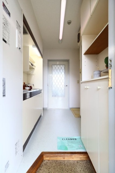 【玄関】 | メゾン大野Ⅲ | 家具・小物はイメージです