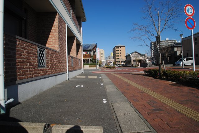 ブリランテ金丸小路の駐車場