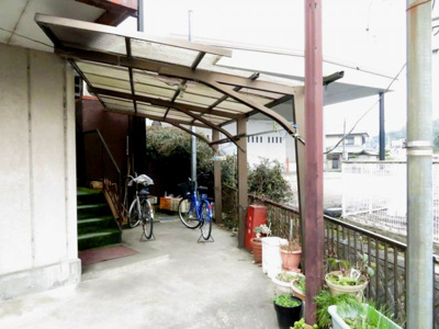 【その他共用部分】 | 野坂ハイツ | 自転車置き場　階段