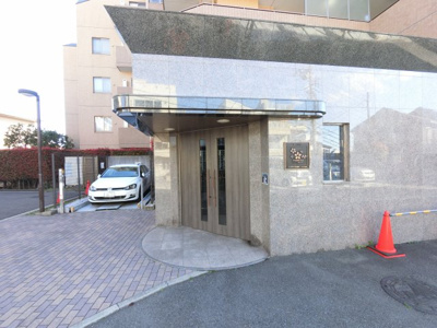 【エントランス】 | プリムローズ横浜藤棚 | 相鉄線「西横浜」駅徒歩9分の好立地。
忙しい朝にゆとりが出ます。