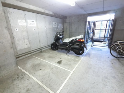 【その他共用部分】 | 横浜伊勢佐木南パーク・ホームズ | バイク置場