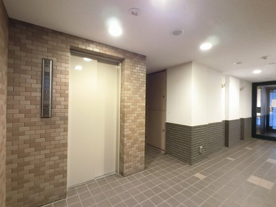 【その他共用部分】 | 日吉南パーク・ホームズ弐番館 | エレベーターです。
買い物帰りや荷物がたくさんある時に助かりますね。