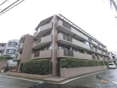 【外観】 | 日吉南パーク・ホームズ弐番館 | 2階部分・南向きにつき陽当たり良好です。
明るいリビングと接した和室はオープンにすると開放感あふれるスペースに♪