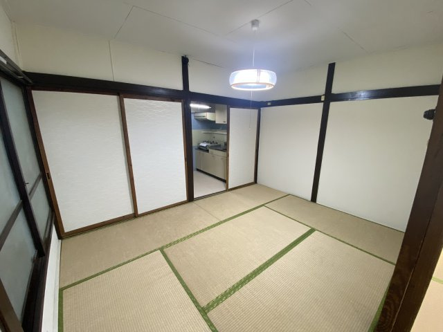 【 貸主 】横浜市南区大岡1丁目　貸倉庫など（業種相談）の和室|6帖