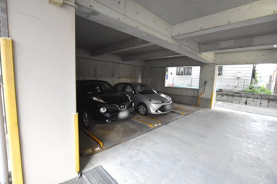 【駐車場】 | ウエルストンパレス